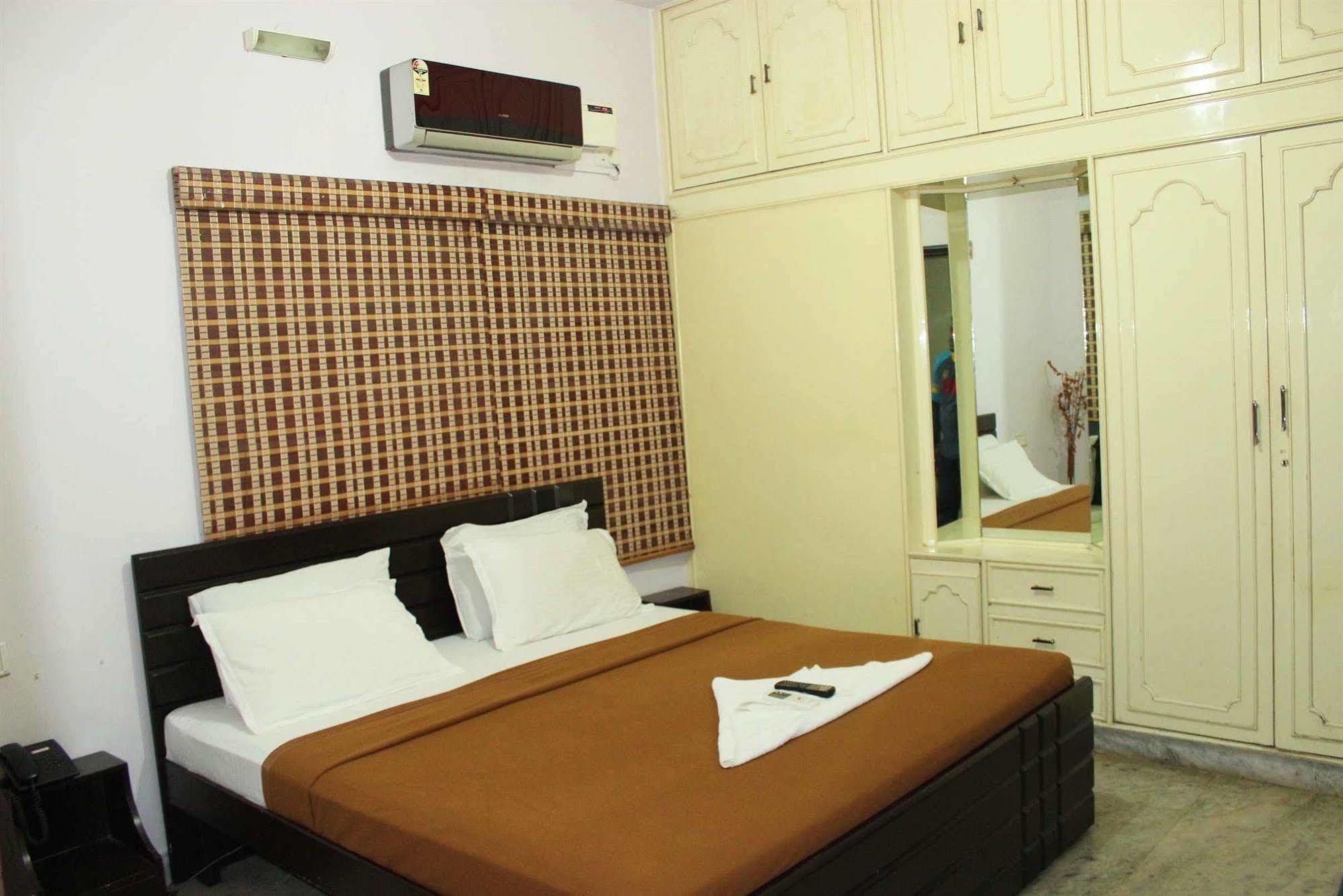 The New Casablanca Boutique Hotel Bangalore Luaran gambar